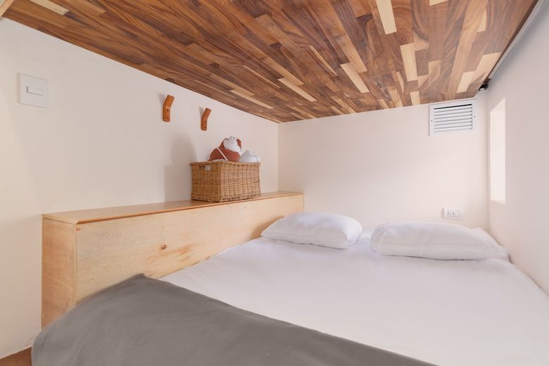 Hostal Oostel Smart Hostel -  Adults Only