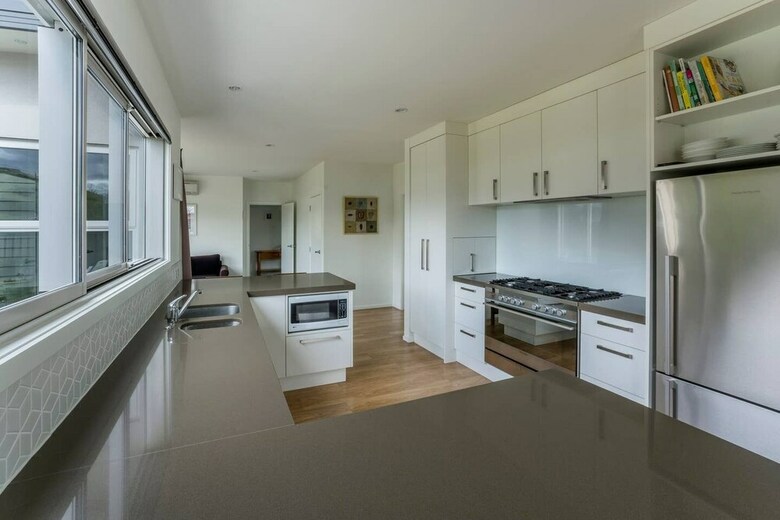 Light And Bright Large Family Home