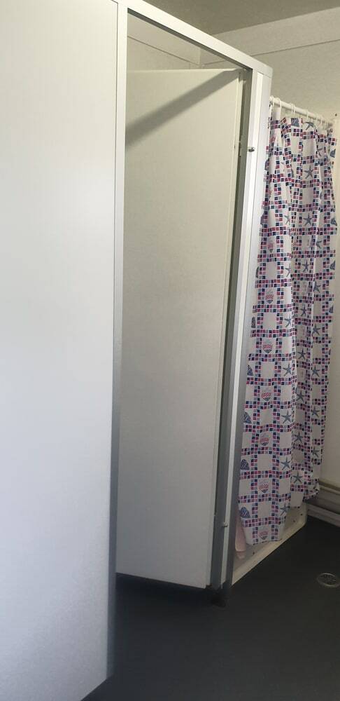 Mini Hotel �bernachten Im Gurkenfass