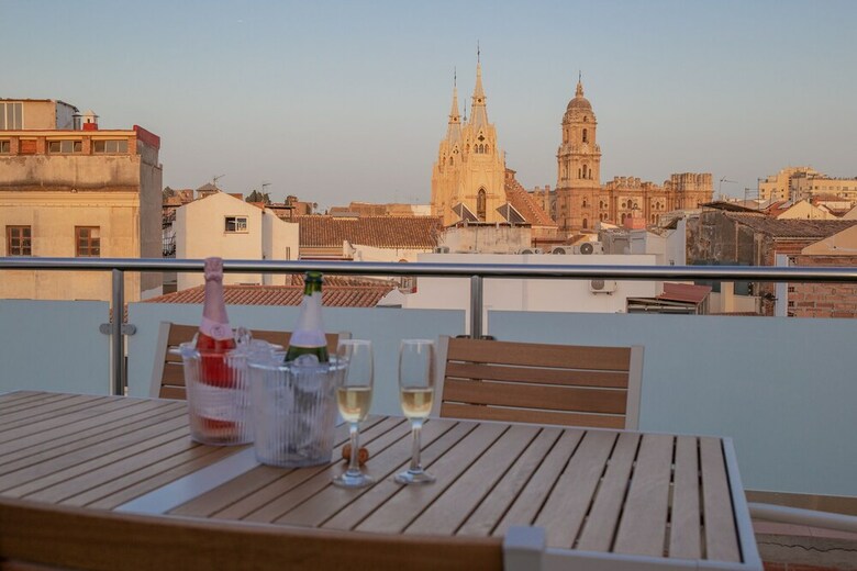 Sunny Terrace Apartment, Old Town Views