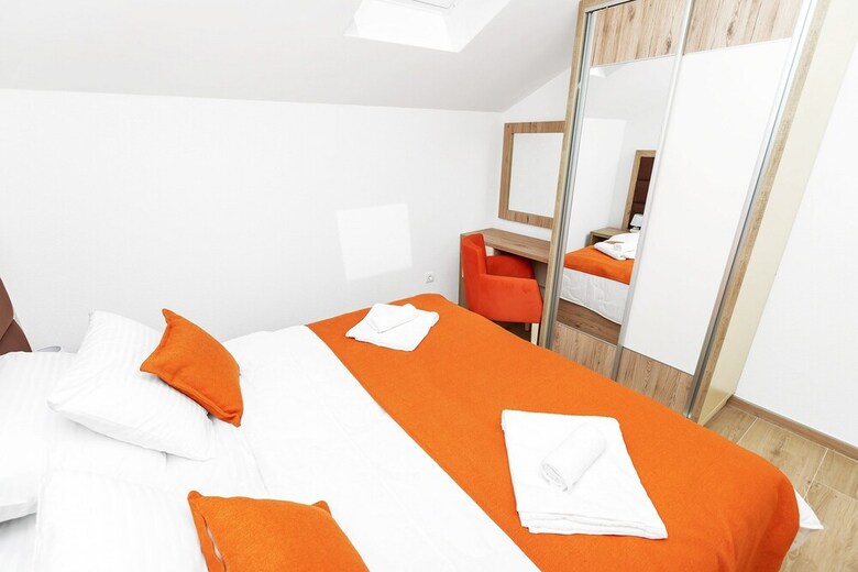 Apartments Mezini 11