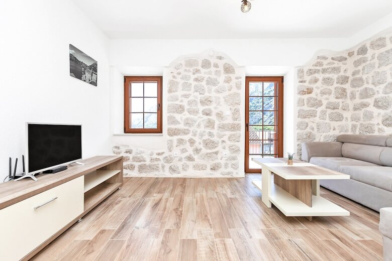 Apartments Mezini 11