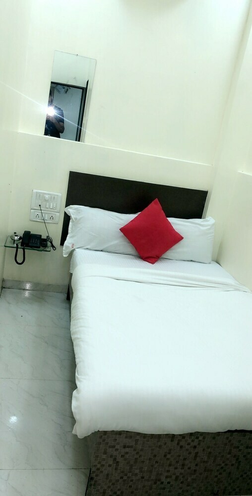 Rambharose Hotel