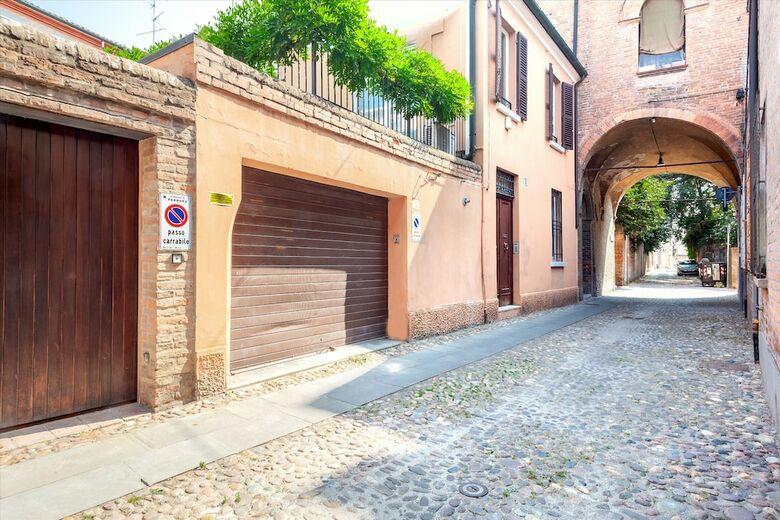 Apartamento Ferrara Casa Dell'archiv�lto Con Garage