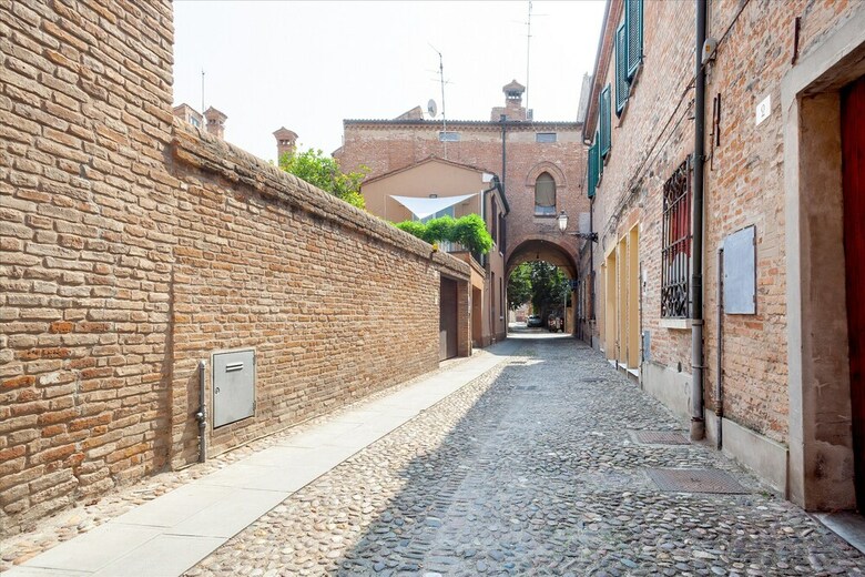 Apartamento Ferrara Casa Dell'archiv�lto Con Garage