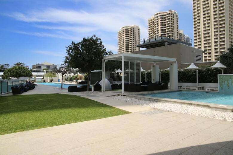 Apartamentos Pelicanstay Surfer Paradise Condo Hotel
