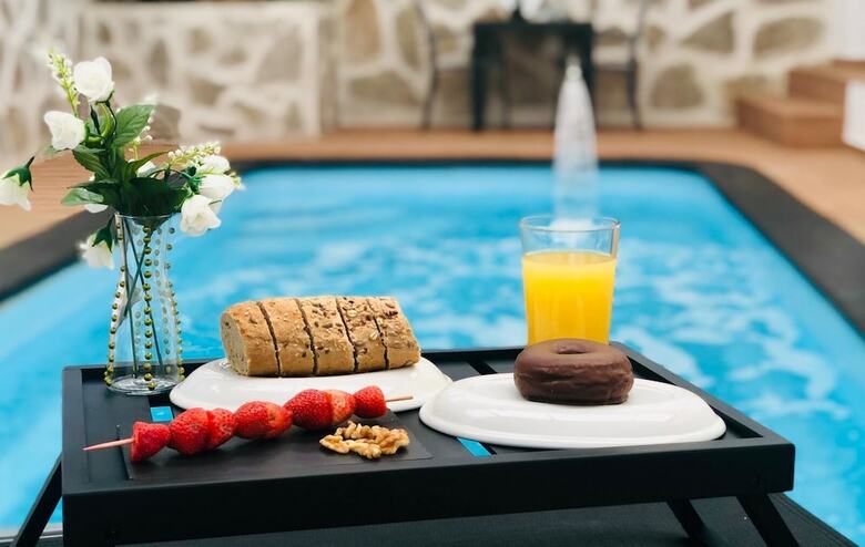 Nazaret Suite Apartment With Heated Private Pool