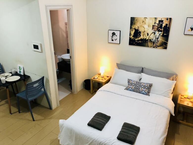 150 Newport By Homebeds - Airport