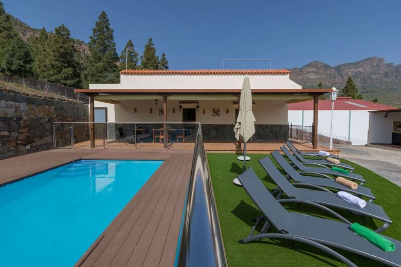 Casa de Vacaciones Con Piscina Compartida II