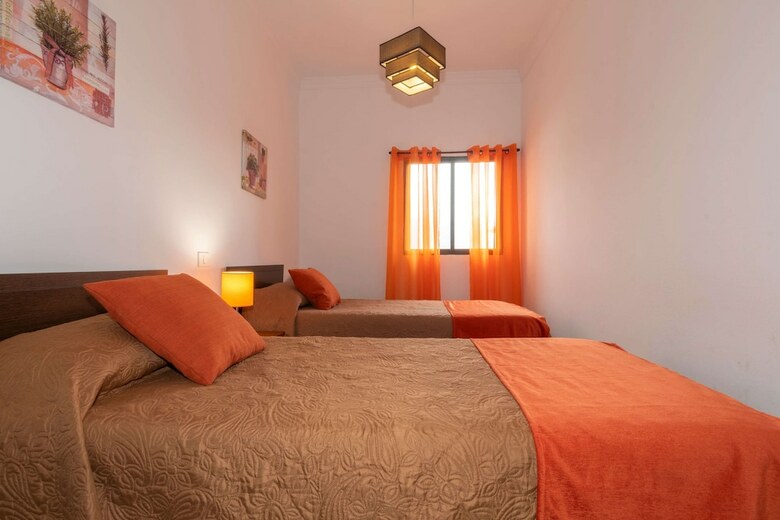 Casa de Vacaciones Con Piscina Compartida II