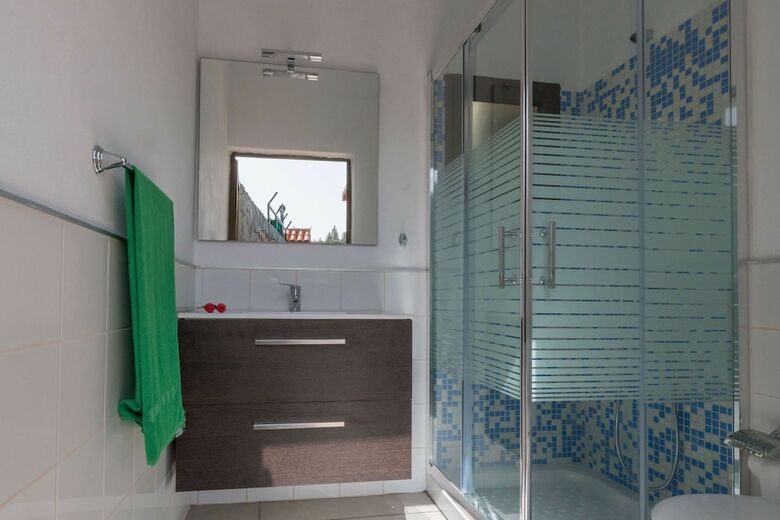 Casa de Vacaciones Con Piscina Compartida II