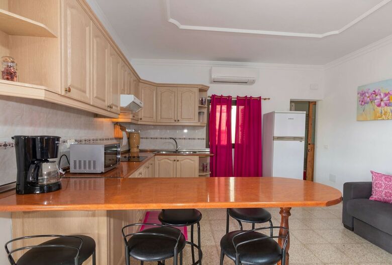 Casa de Vacaciones Con Piscina Compartida II