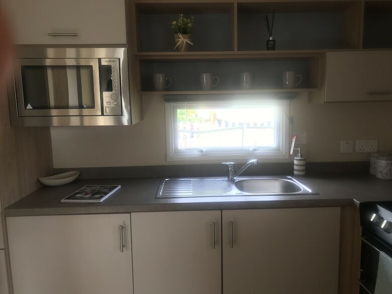 Caravan - Chapel St. Leonards 4 Bedrooms