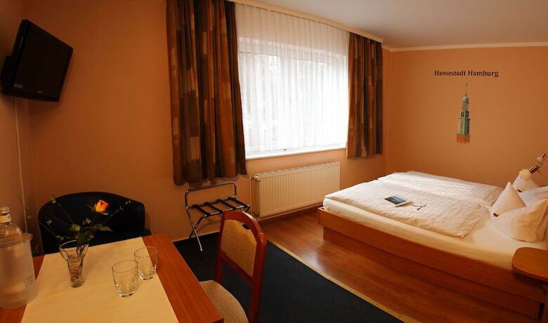 Hotel Achilleon III