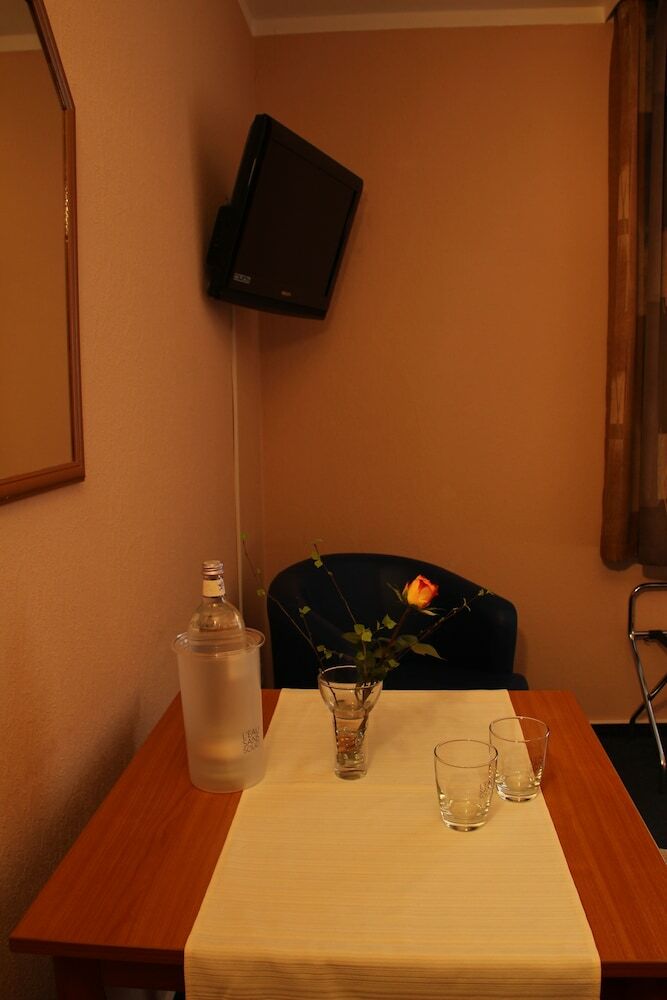 Hotel Achilleon III