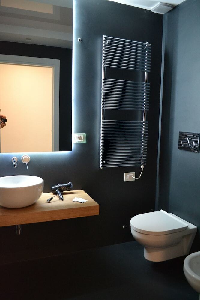 Corte Cairoli B&B And Suite
