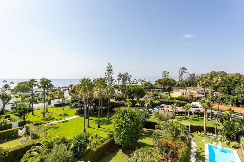 3bd Exclusive Apartment In Guadalmina Beach, Parque Del Sol