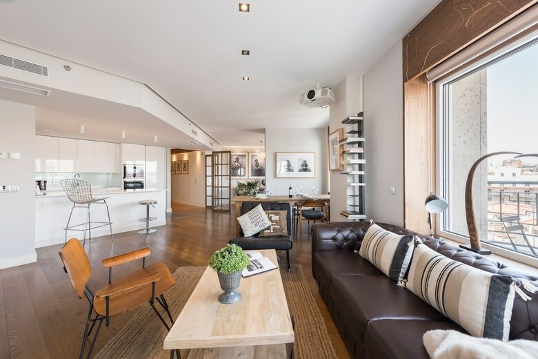Luxurius Apartment With Huge Balcony At Plaza de Espa�a