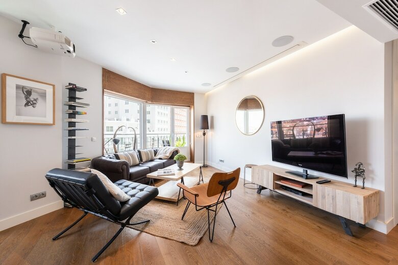 Luxurius Apartment With Huge Balcony At Plaza de Espa�a