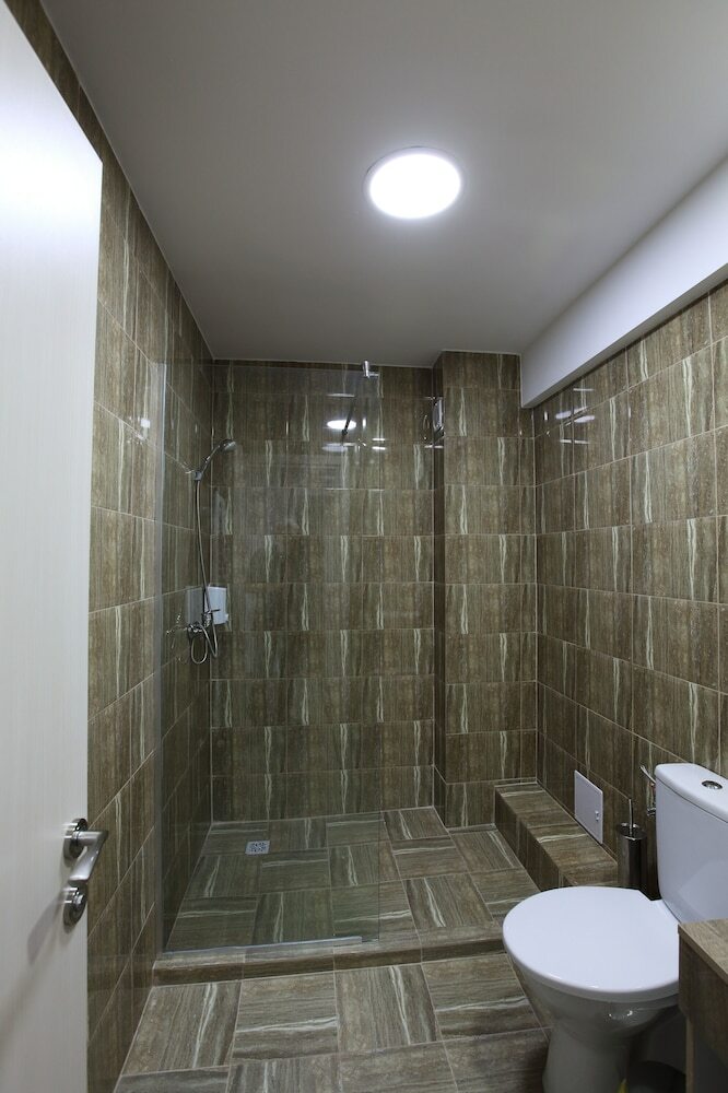 Bliss Hotel And Apartments