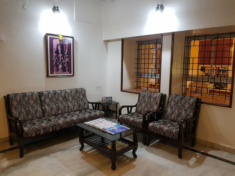 Hotel Sri Kumara Lodge