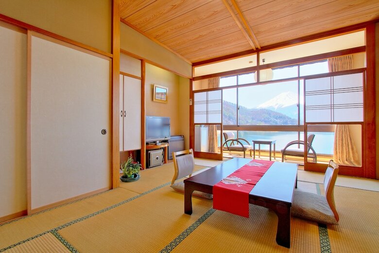 Kawaguchiko Hotel New Century