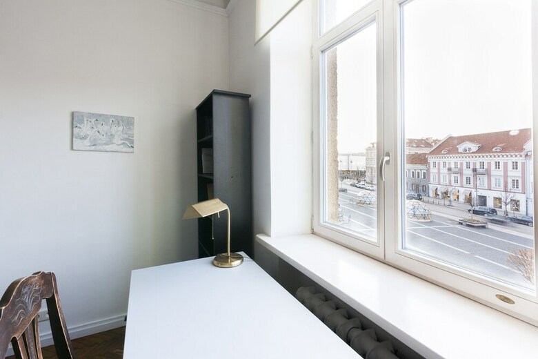Artist's Hideaway Apartment