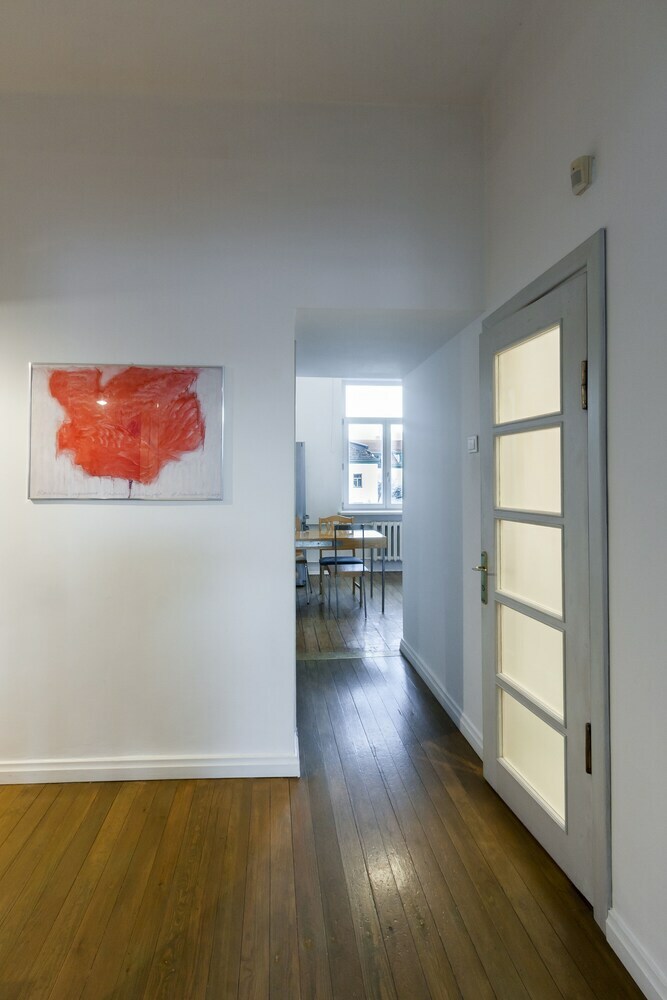 Artist's Hideaway Apartment
