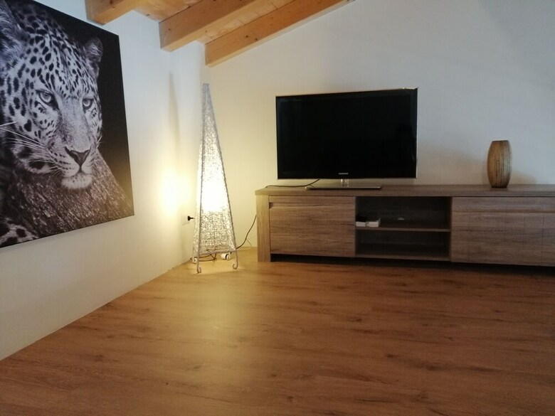 Iseolakerental - Hill Apartments