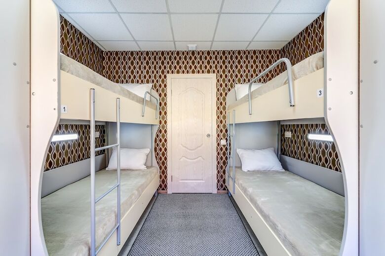Hostal Hotel Piter - Hostel