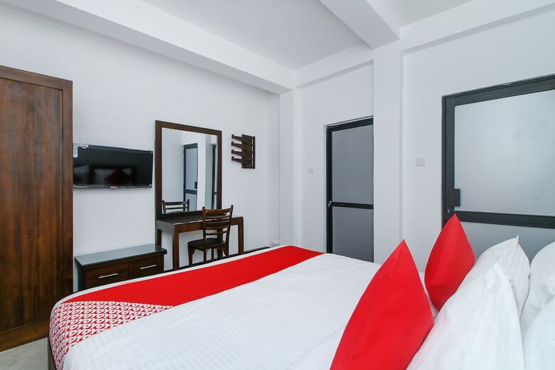Oyo 511 Delphin Hotel