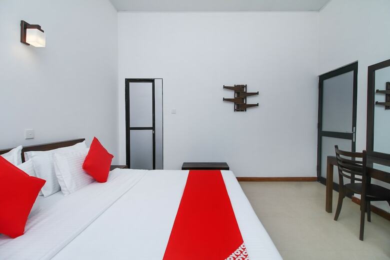 Oyo 511 Delphin Hotel