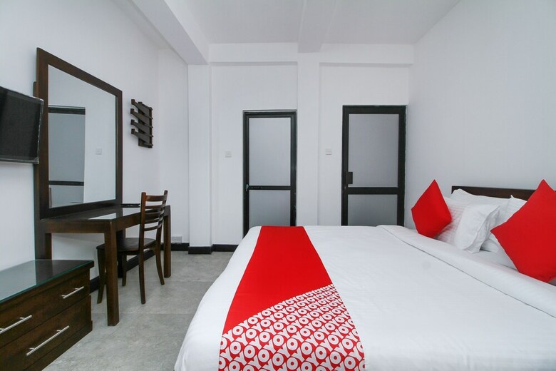 Oyo 511 Delphin Hotel