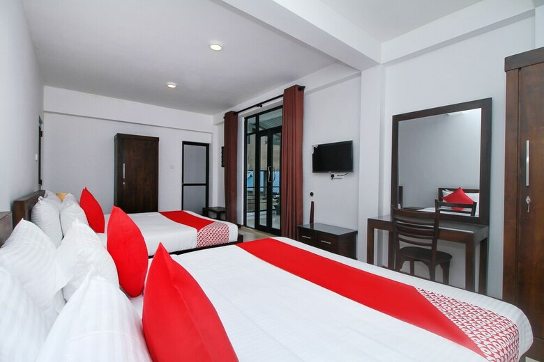 Oyo 511 Delphin Hotel