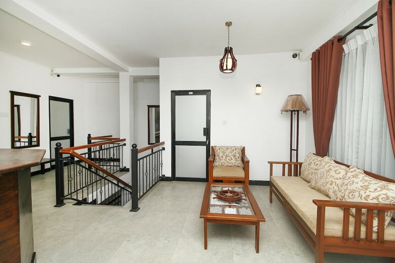 Oyo 511 Delphin Hotel