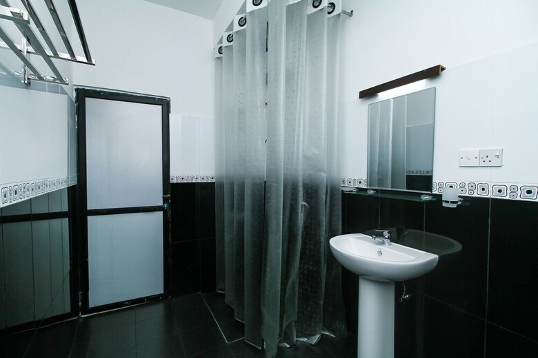 Oyo 511 Delphin Hotel