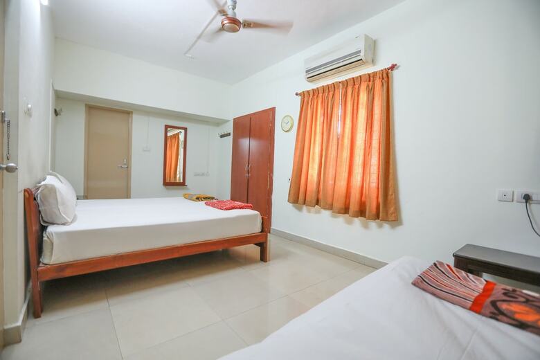 Hotel Ulo Saicharan Comfort Inn