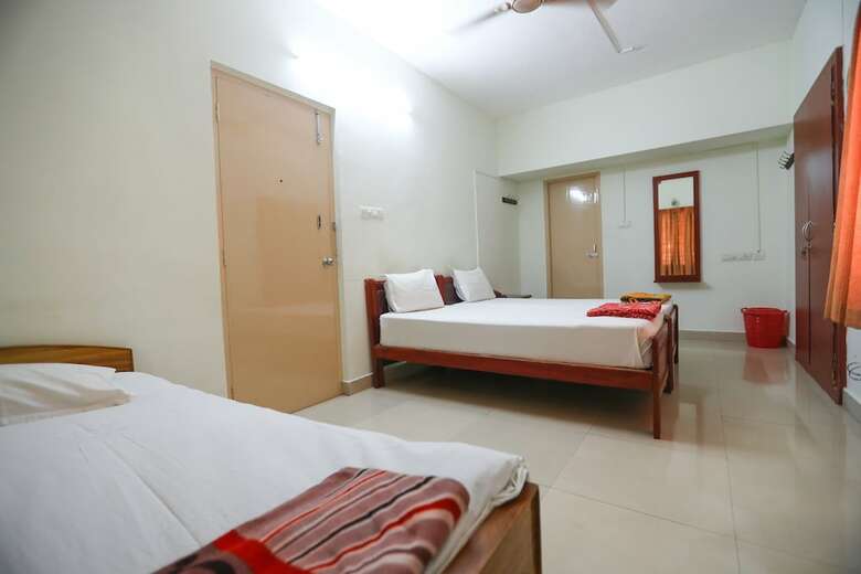 Hotel Ulo Saicharan Comfort Inn