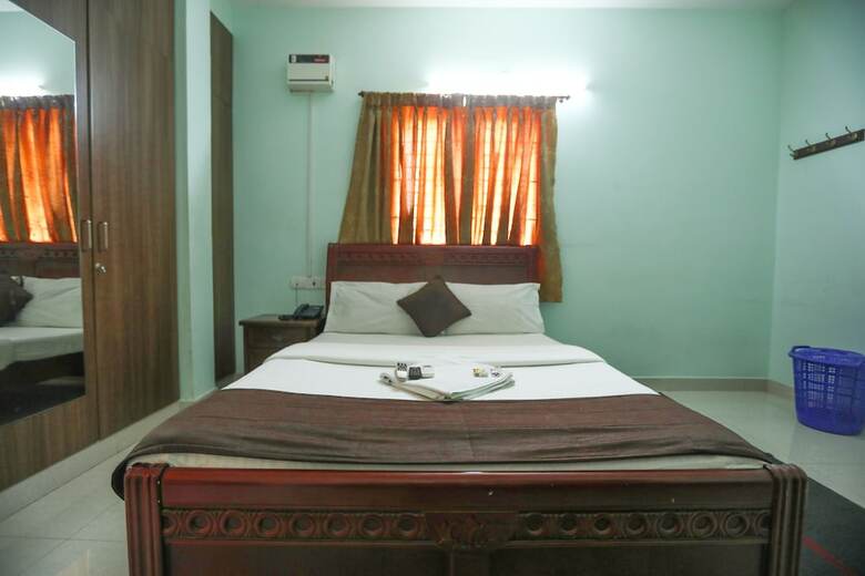 Hotel Ulo Saicharan Comfort Inn