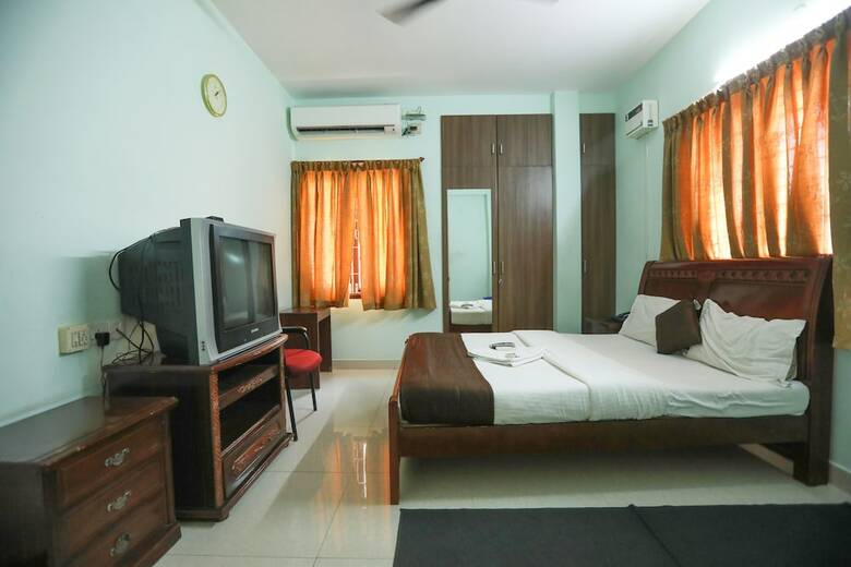 Hotel Ulo Saicharan Comfort Inn