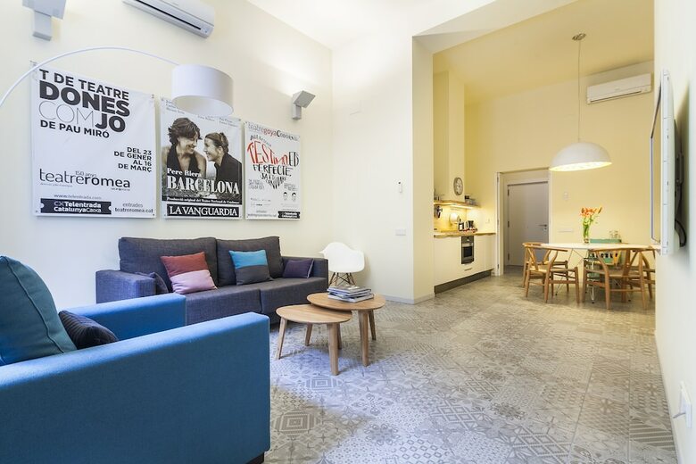 Apartamentos Uma Suites Pau Claris 4