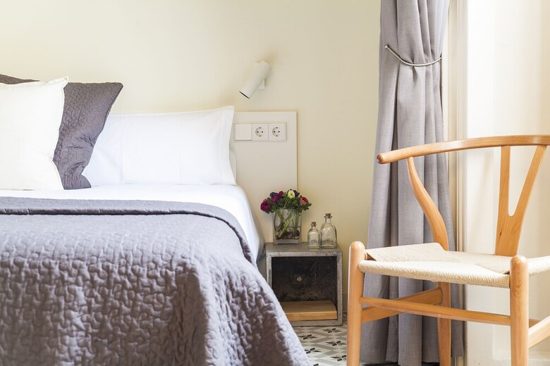 Apartamentos Uma Suites Pau Claris 4