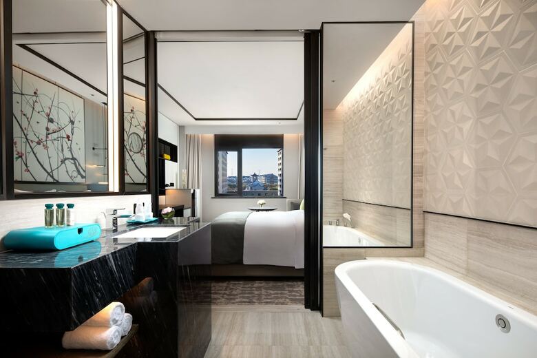 Hotel Crowne Plaza Wuzhen