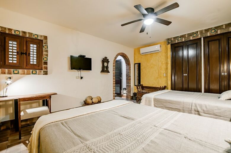 Hotel Casa Granada 24