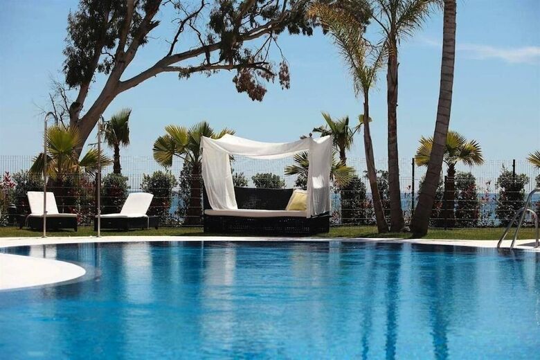 �beach Apartment With Spa & Gym