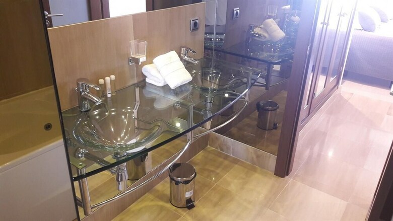 �beach Apartment With Spa & Gym