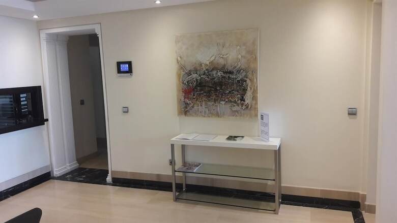 �beach Apartment With Spa & Gym