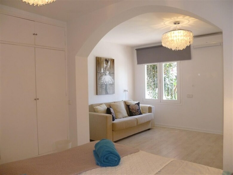Great Beach Side Villa ? Semi Heated Pool