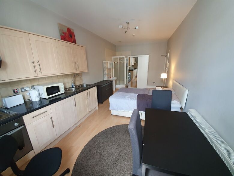 Studio Apartment In South Kensington 9