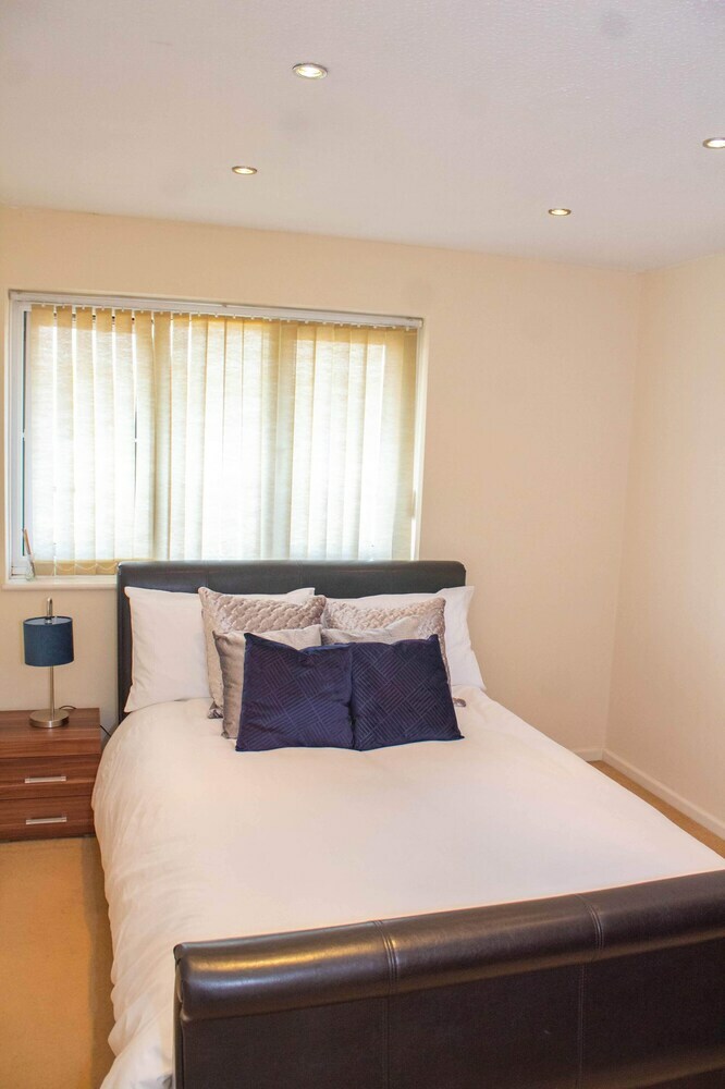 Apartamentos Reine Suites - Central Milton Keynes